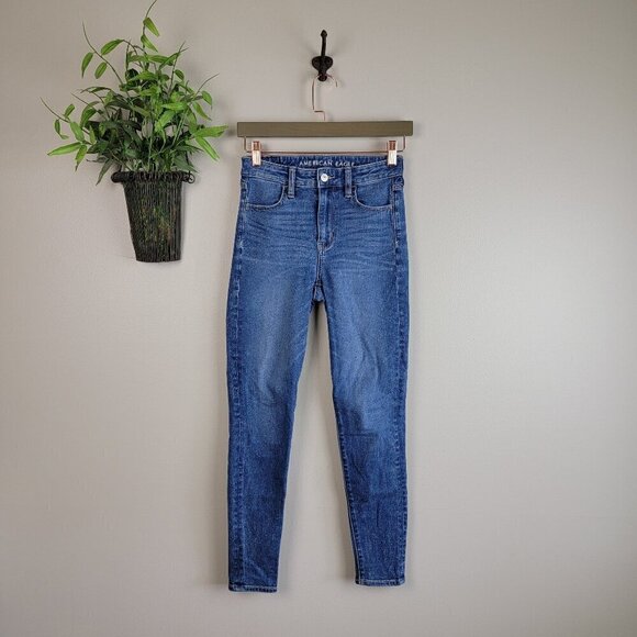AE 0 Super Hi Rise Jegging Skinny American Eagle Medium Wash Stretch Jeans Short - Picture 1 of 13